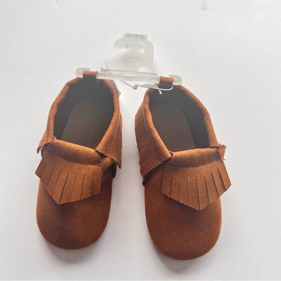 Old Navy Baby Cognac Color Fringe Detail Moccasins Sz 18-24 M - Picture 8 of 8